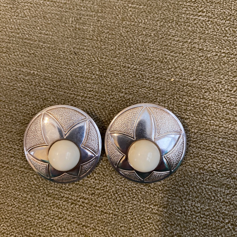 Silver 1” embossed disc earrings ( pierced ears) with ivory ball in center - Picture 1 of 3